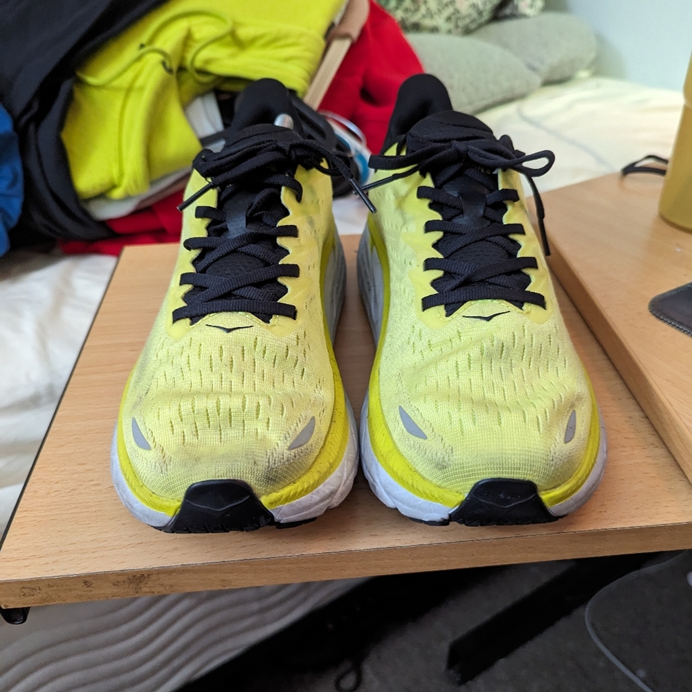 Hoka One One Clifton 8